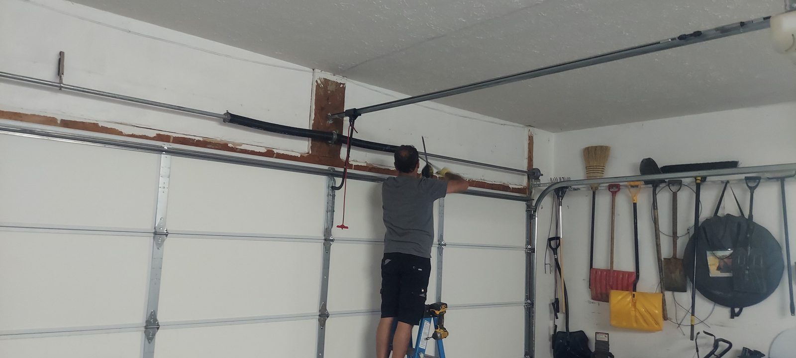 Proactive Garage Door Repair on the job, photo 3