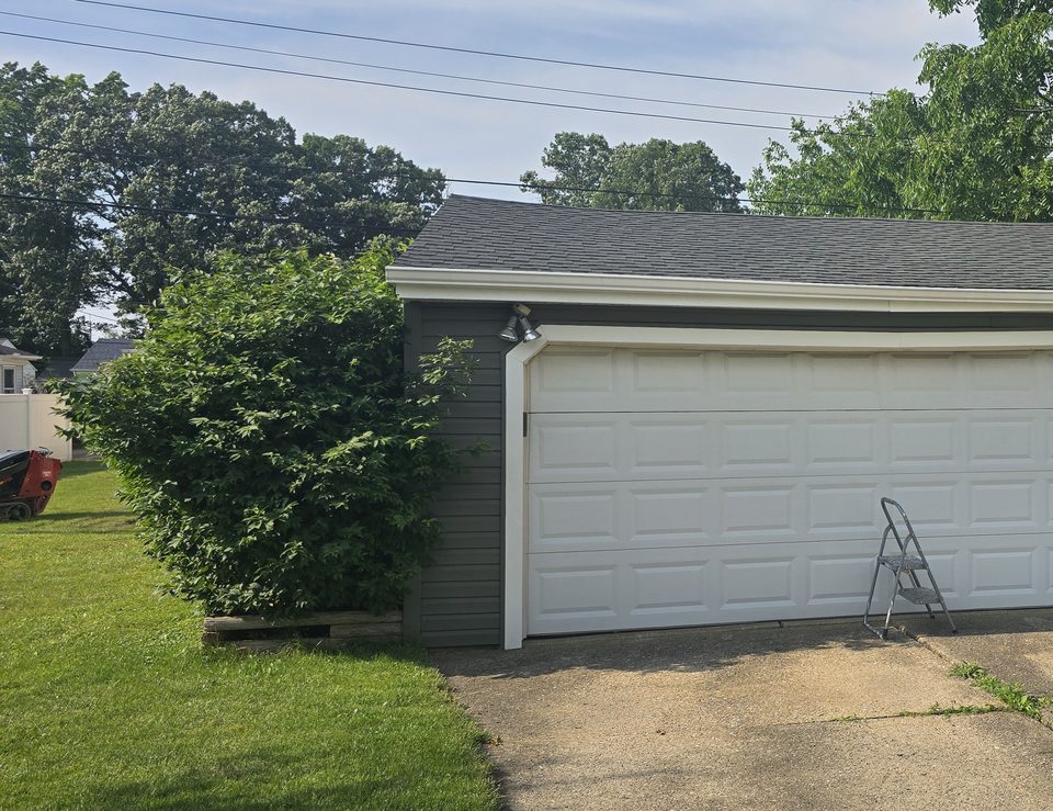 Residential garage door on a Proactive Garage Door Repair job, photo 3