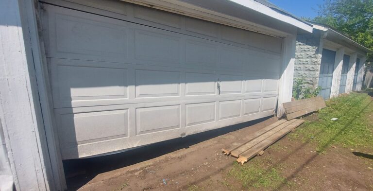 Garage door repair in Lorain, OH, photo 1