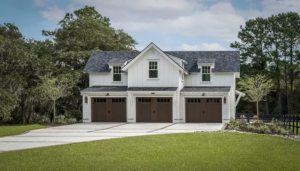 Clopay Canyon Ridge Carriage House (5-Layer) garage door, example 6
