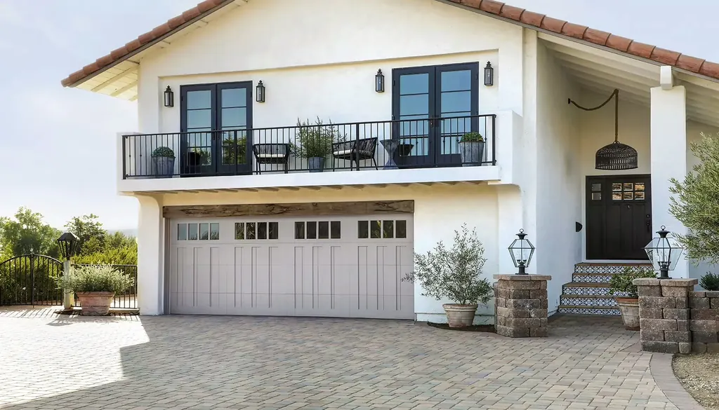 Clopay Canyon Ridge Carriage House (5-Layer) garage door, example 1