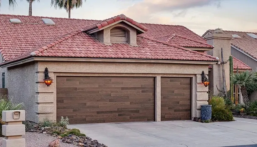 Clopay Modern Steel Ultra-Grain Plank garage door, example 2