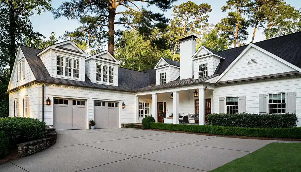 Clopay Canyon Ridge Carriage House (5-Layer) garage door, example 2