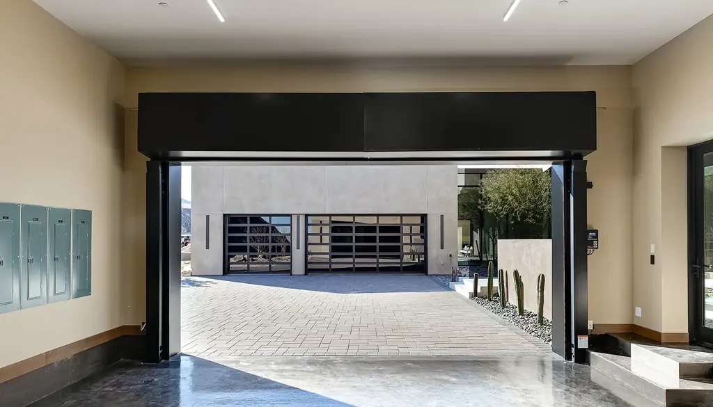 Clopay VertiStack Avante garage door, example 2